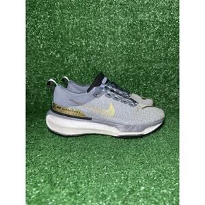 Nike Invincible Run 3 Womens Size 7.5 Gray Gold Running Shoes Sneaker DR2660-400